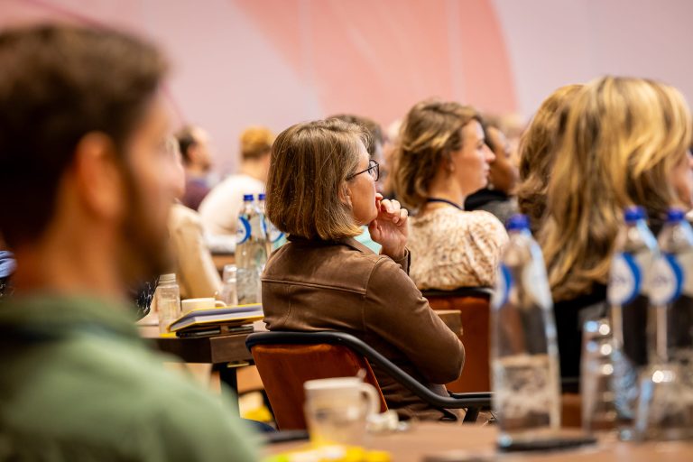 Ontdek je identiteit: doe mee aan nieuw onderzoek voor executive coaches